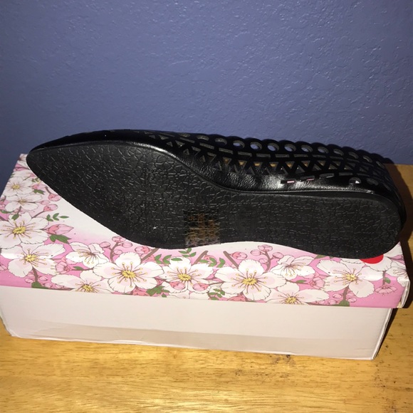 Shoe - Picture 5 of 5